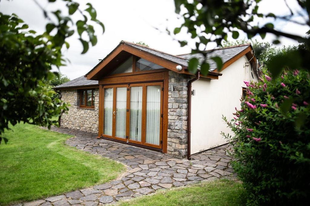 The Anchorage & The Tackleshed Hotell Llancarfan Rum bild